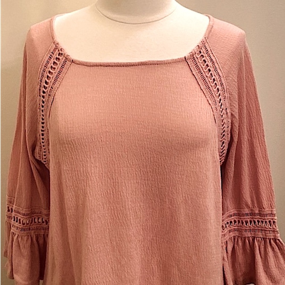Massini Pink Crochet Trim 3/4 Bell Sleeves Casual Top Size M - Picture 3 of 9